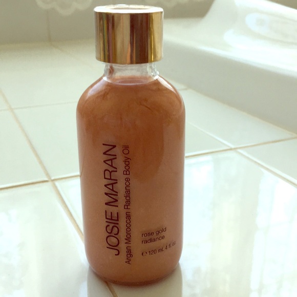 JOSIE MARAN Other - Josie Maran Argan Moroccan radiance body oil